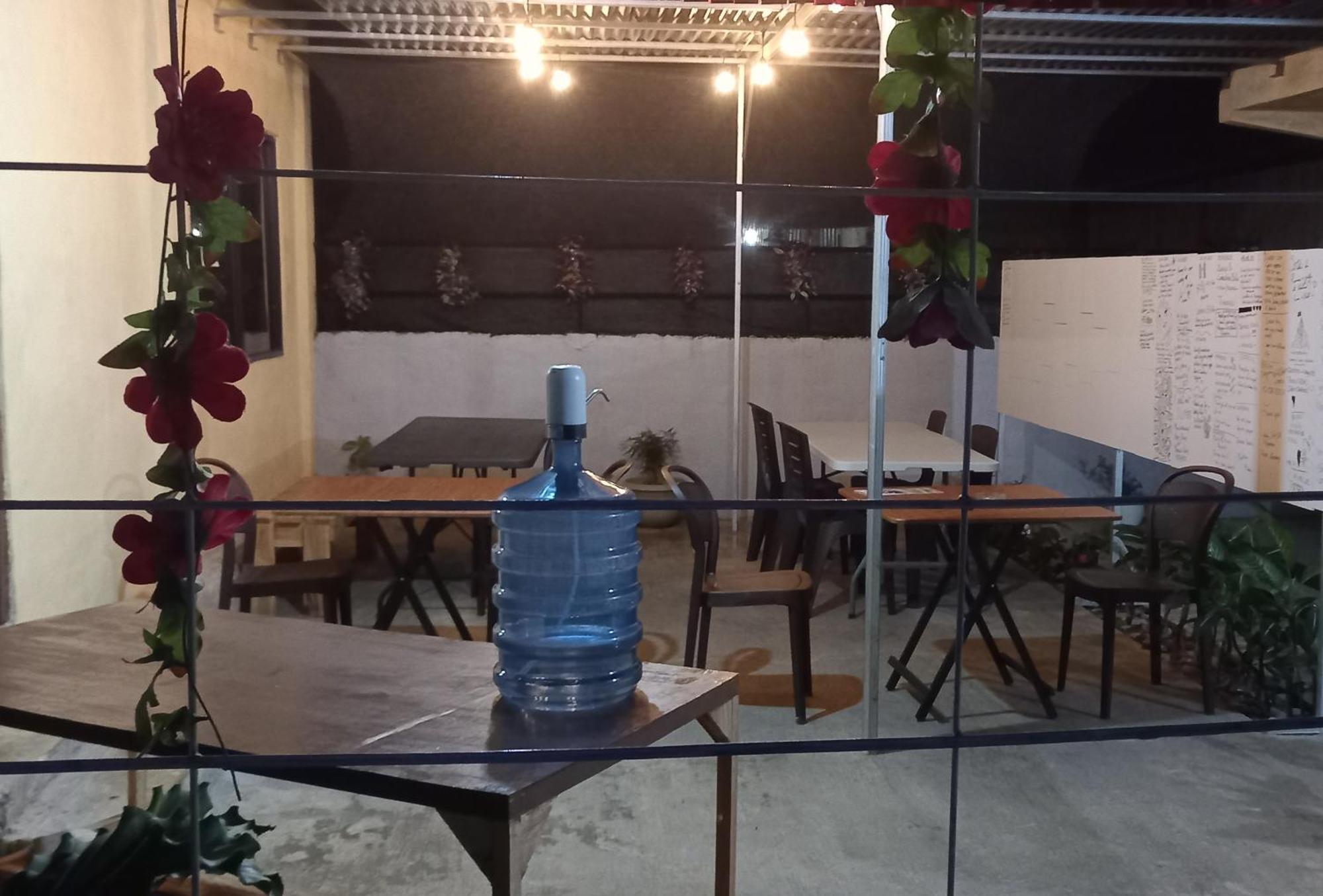 Tange Guest House Ruteng Buitenkant foto
